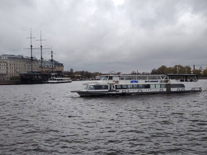 Водные экскурсии в Санкт-Петербурге